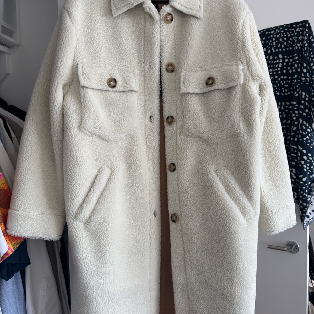 BNWT Apparis Women's Cream Teddy Jacket